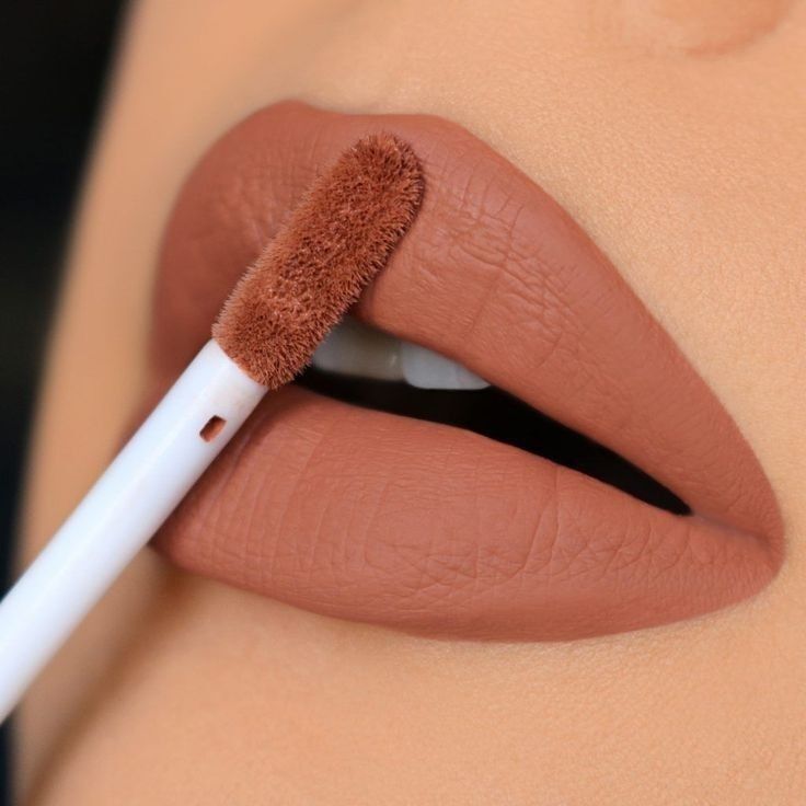 Bella Bloom Pink Liquid Matte Lipstick image 3